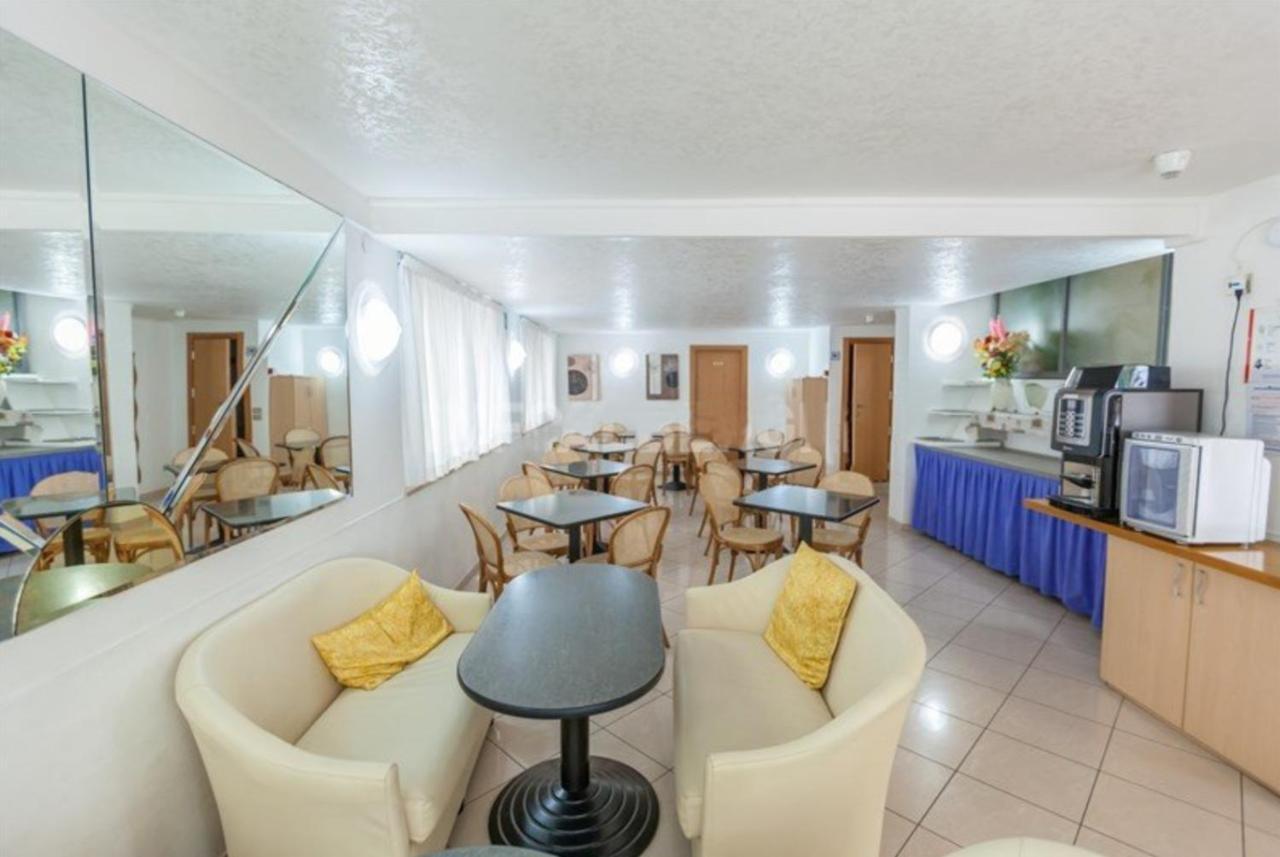 Hotel Azzurro Cattolica Eksteriør billede
