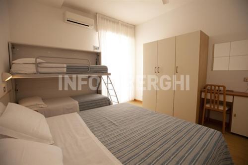 Hotel Azzurro Cattolica Eksteriør billede